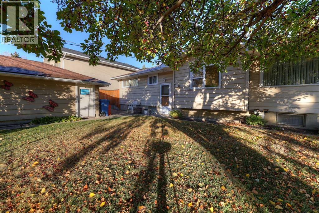 71 Rosery Drive Nw, Calgary, Alberta  T2K 1L4 - Photo 4 - A2263718