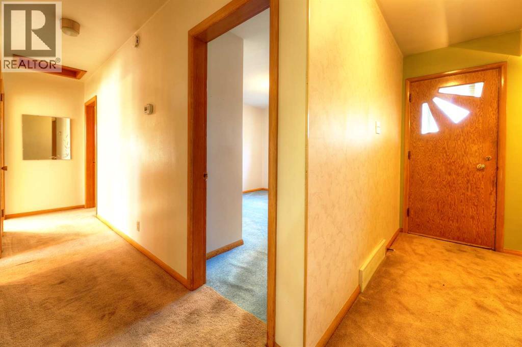71 Rosery Drive Nw, Calgary, Alberta  T2K 1L4 - Photo 8 - A2263718