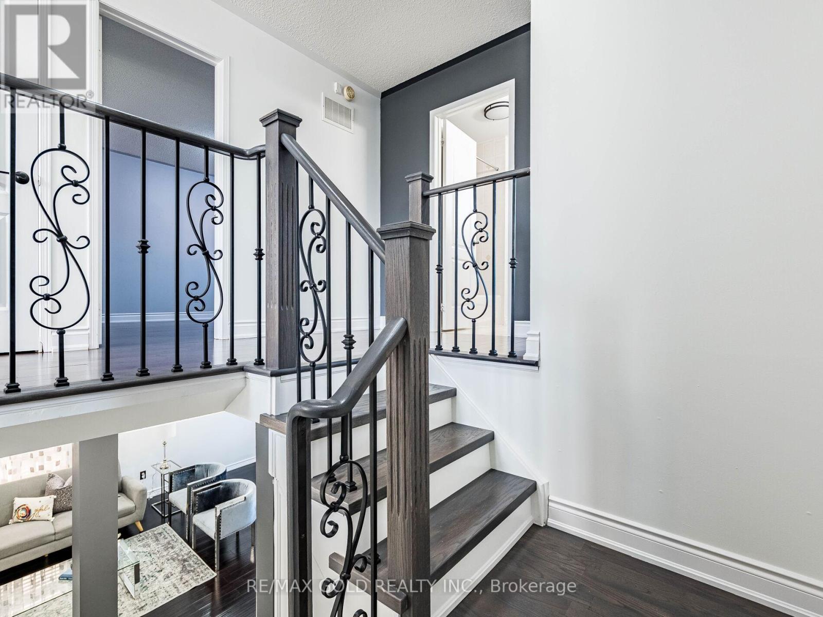 43 Sunnyview Road, Brampton, Ontario  L7A 3E4 - Photo 18 - W12458033