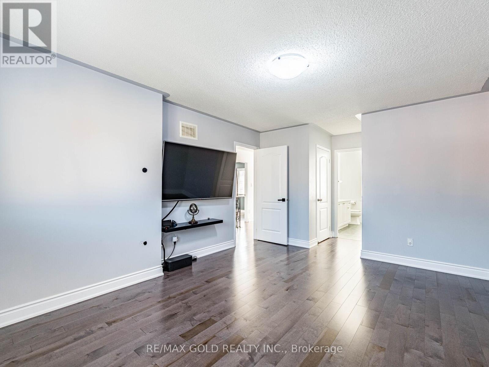 43 Sunnyview Road, Brampton, Ontario  L7A 3E4 - Photo 24 - W12458033