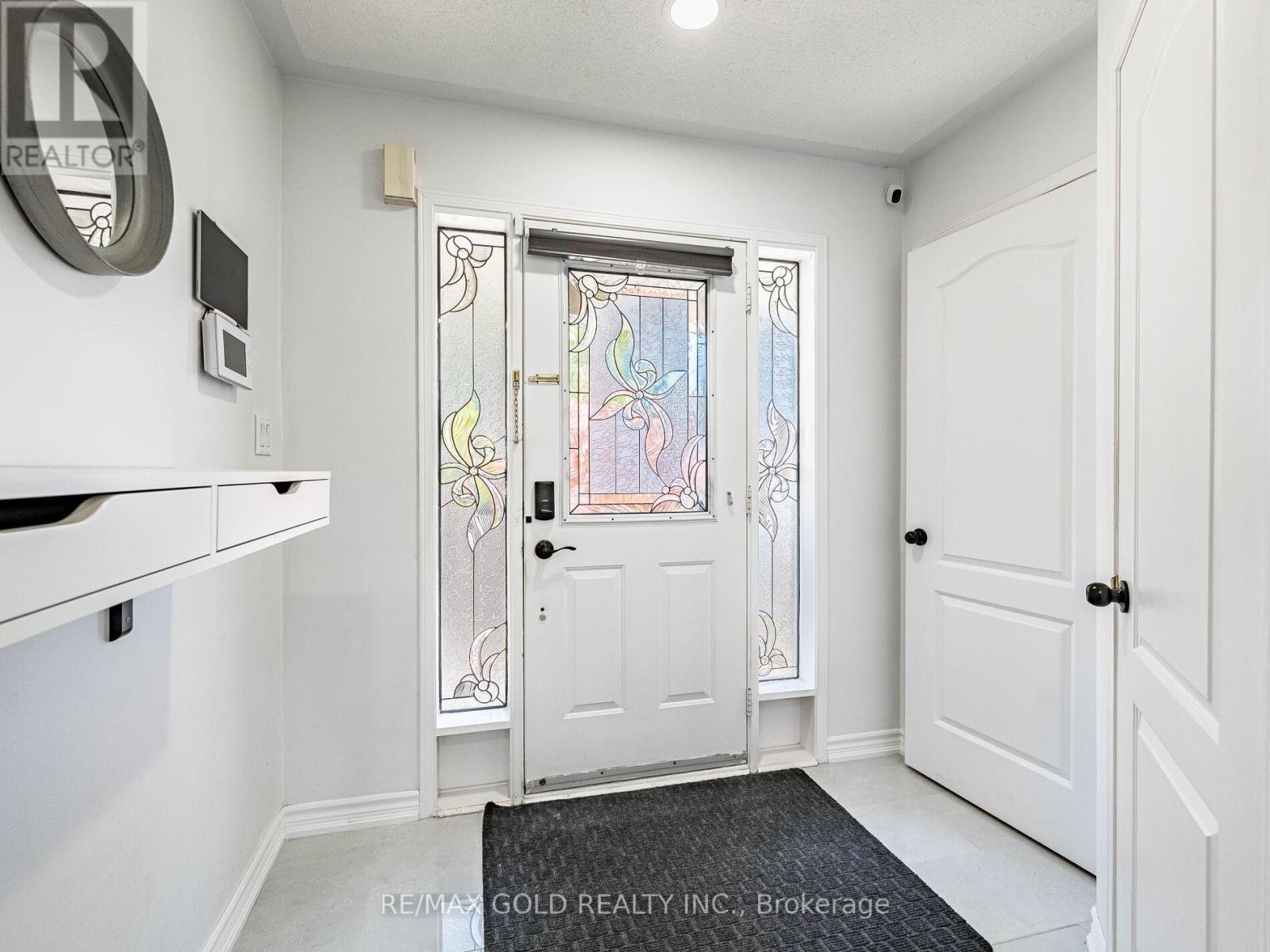 43 Sunnyview Road, Brampton, Ontario  L7A 3E4 - Photo 5 - W12458033