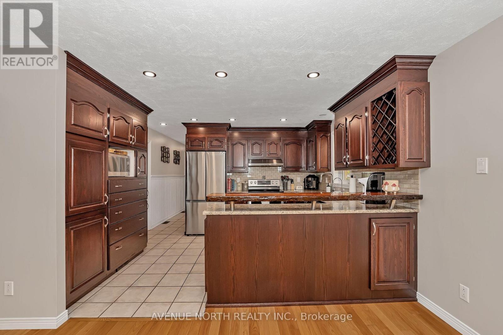 1631 County Rd 2 Road, Alfred And Plantagenet, Ontario  K0B 1C0 - Photo 11 - X12458037