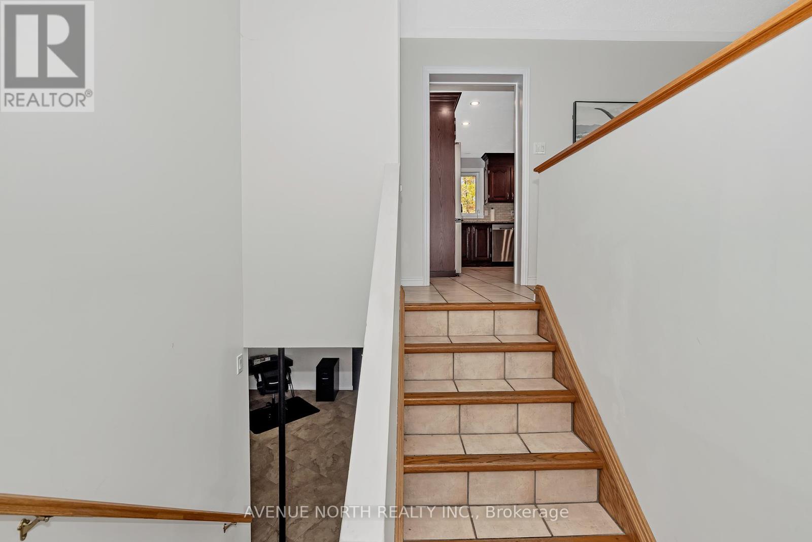 1631 County Rd 2 Road, Alfred And Plantagenet, Ontario  K0B 1C0 - Photo 5 - X12458037