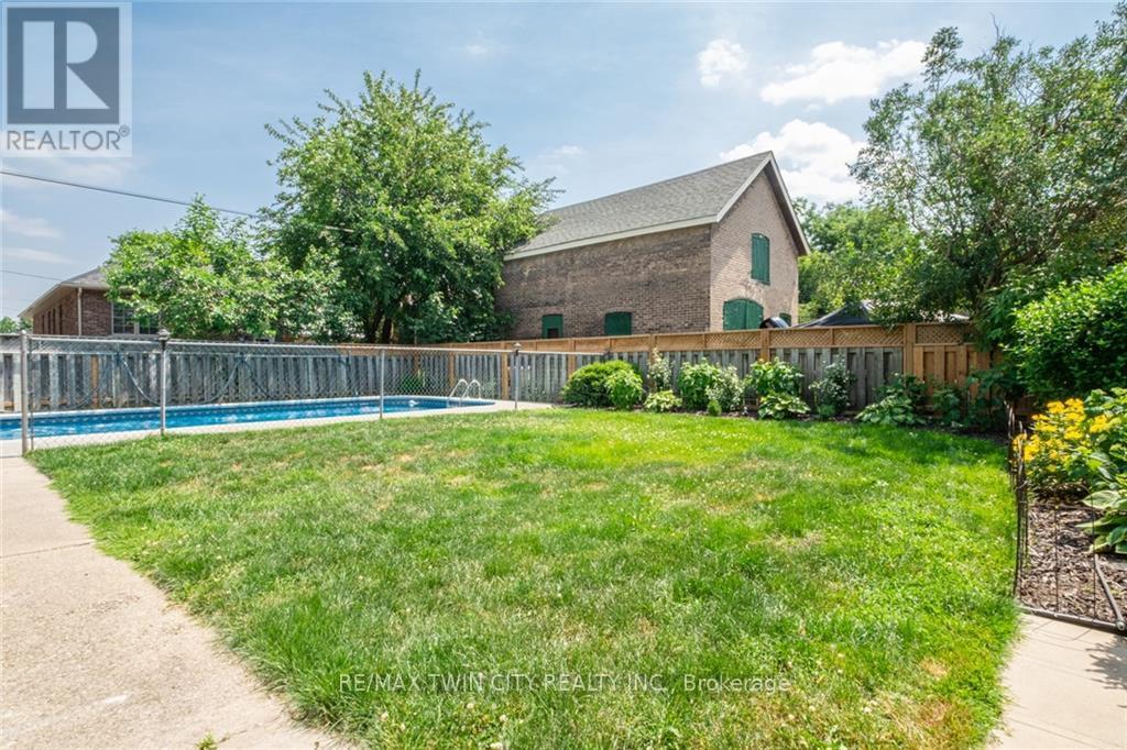 75 PARK AVENUE, Brantford, Ontario