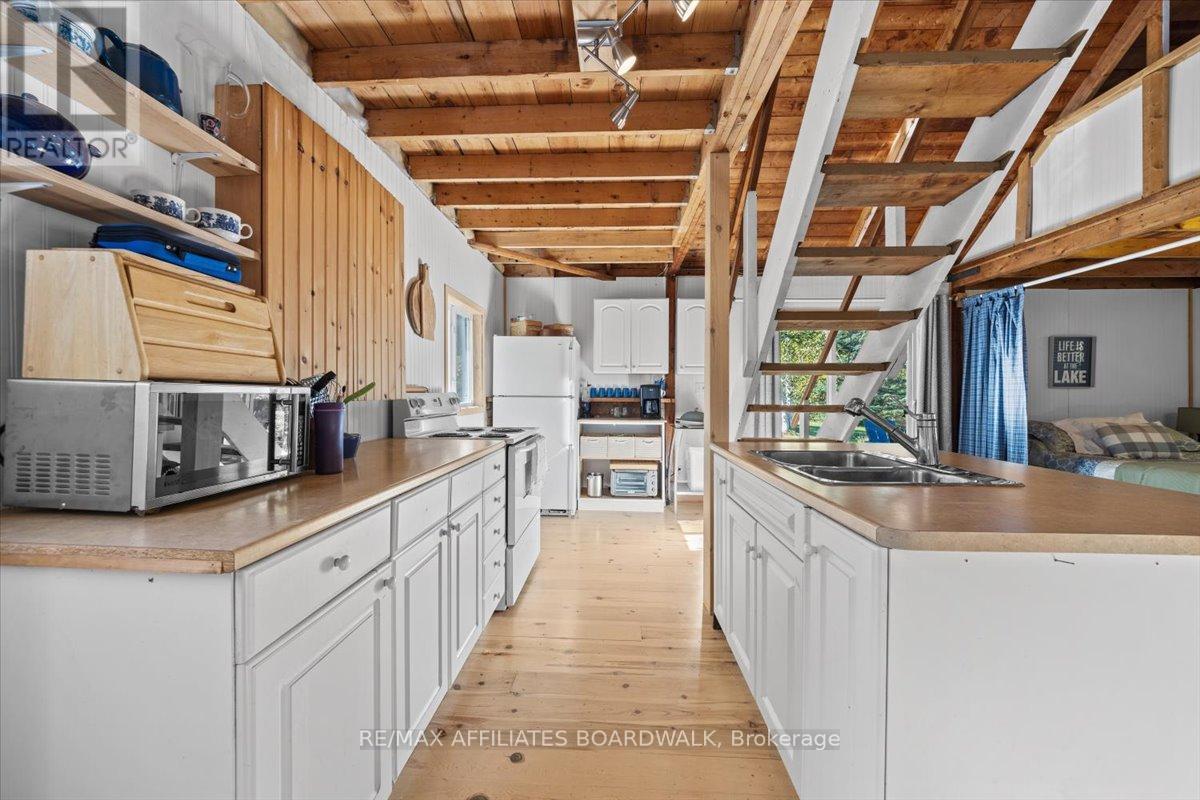 402 Mp4 Road, Rideau Lakes, Ontario  K0G 1V0 - Photo 6 - X12457677