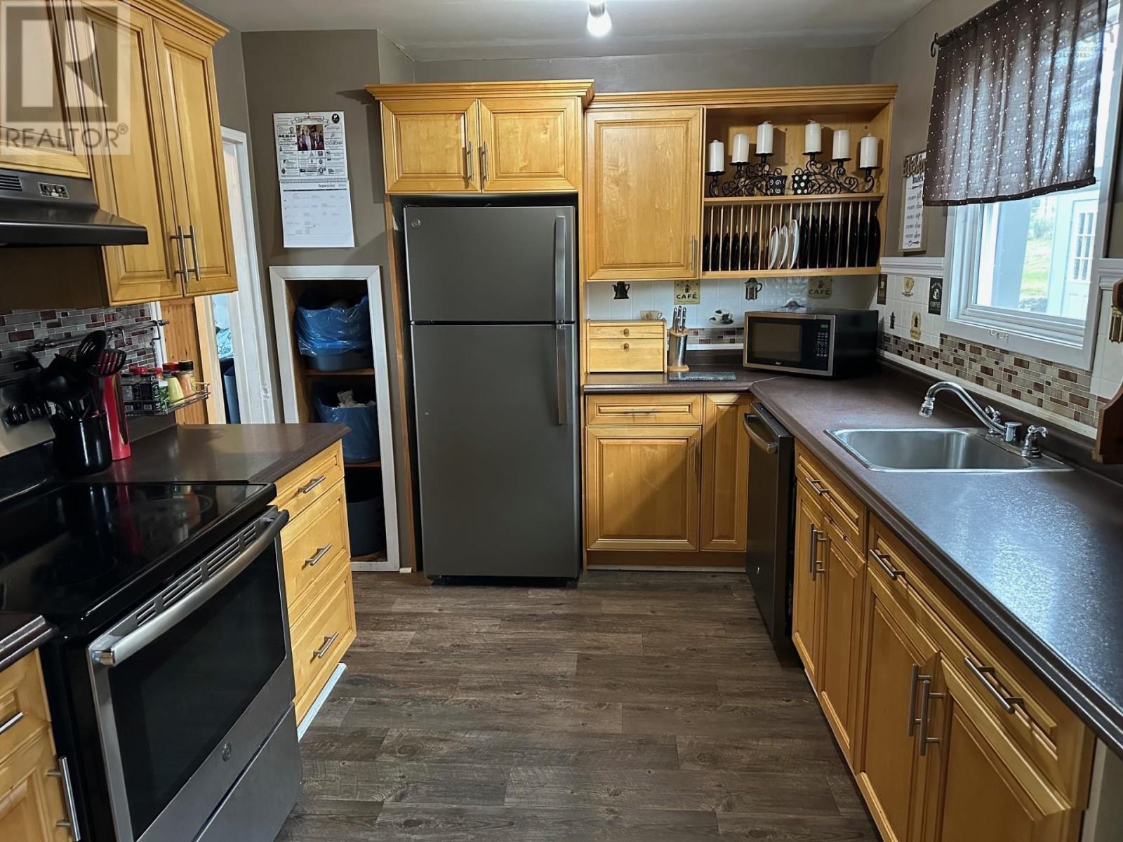 51 Centennial Street, Canso, Nova Scotia  B0H 1H0 - Photo 7 - 202522838