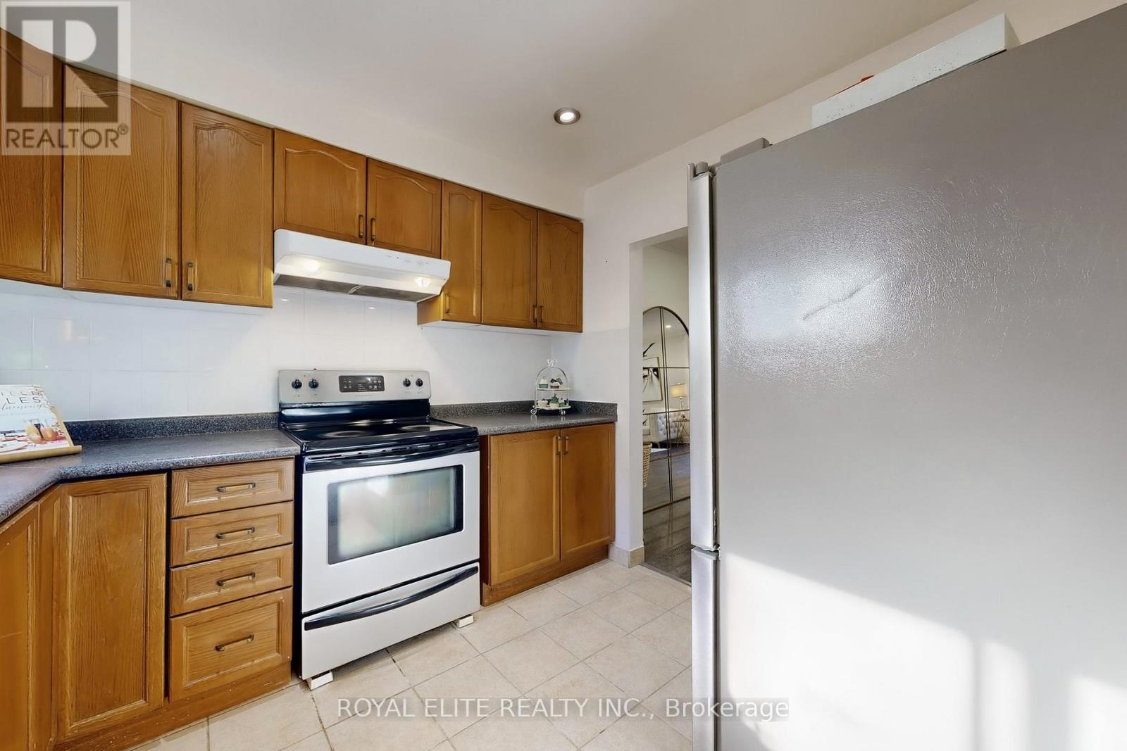 151 - 9 Esterbrooke Avenue, Toronto, Ontario  M2J 2C5 - Photo 17 - C12457347