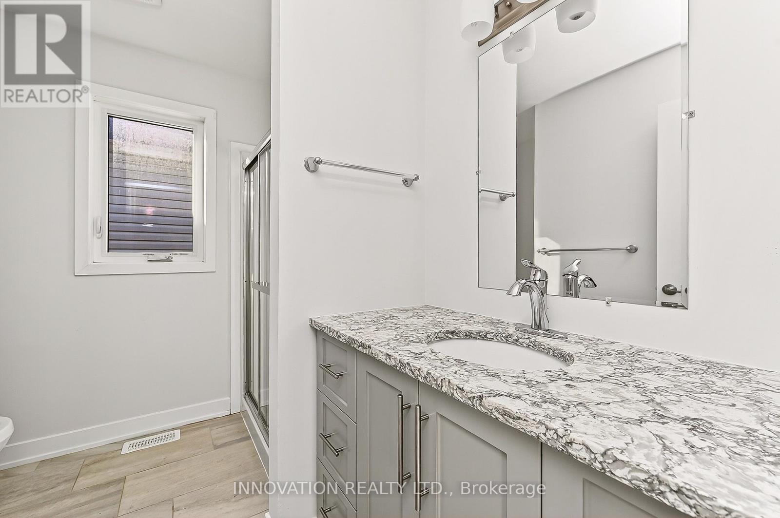 5 Lee Avenue, Smiths Falls, Ontario  K7A 0A2 - Photo 10 - X12458050