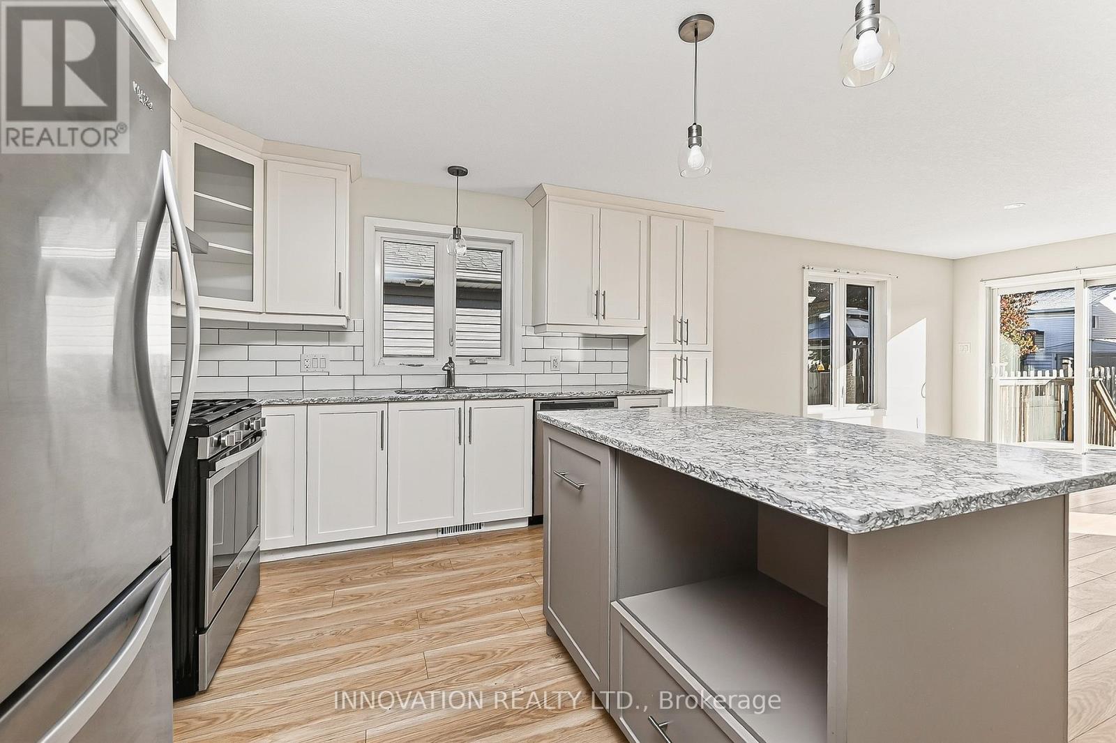 5 Lee Avenue, Smiths Falls, Ontario  K7A 0A2 - Photo 6 - X12458050