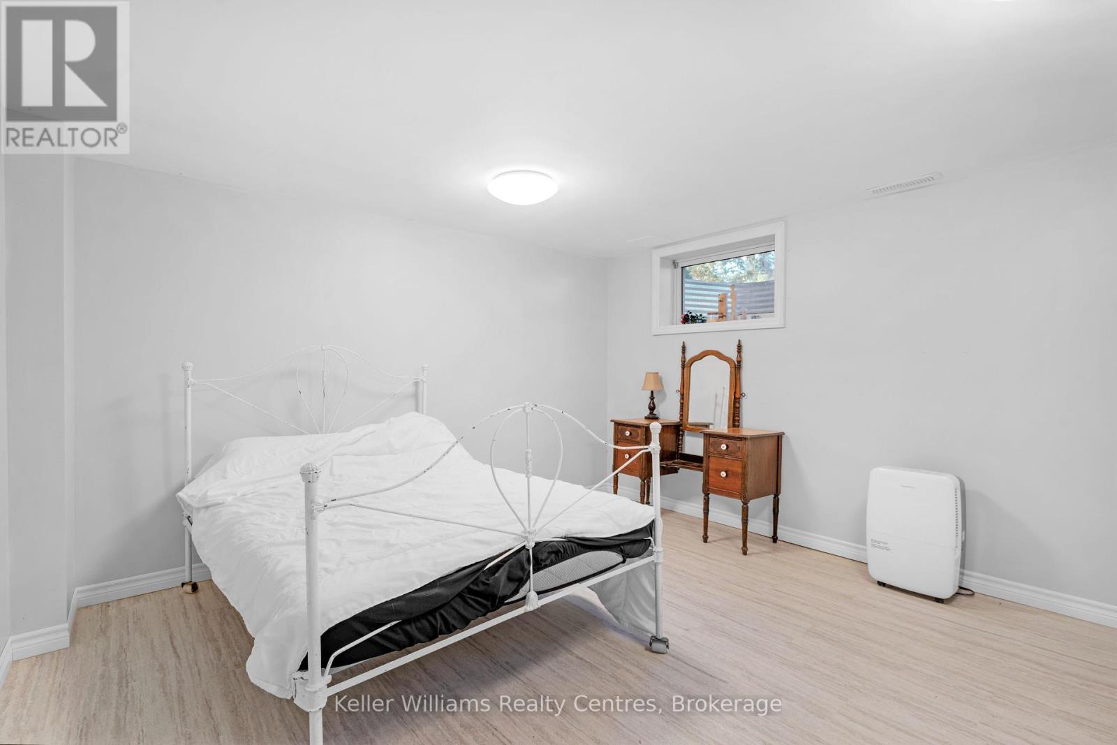 502 & 504 9th Street W, Owen Sound, Ontario  N4K 3P2 - Photo 19 - X12446062