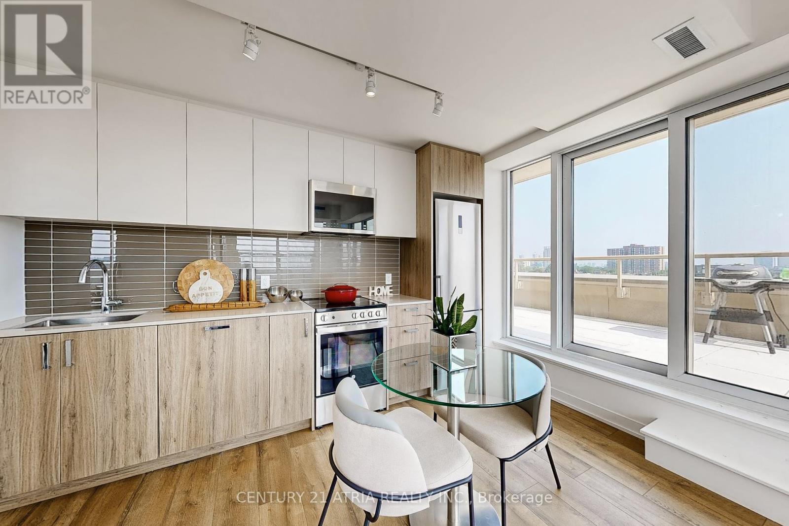 607 - 1787 St Clair Avenue, Toronto, Ontario  M6N 1J6 - Photo 15 - W12346821