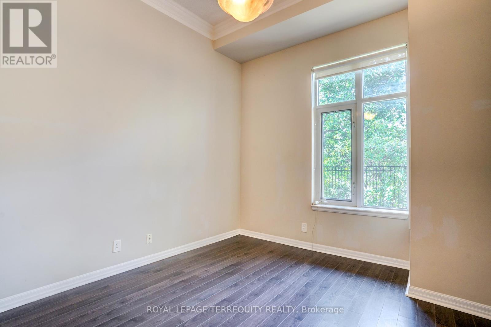 101 - 70 Port Street, Mississauga, Ontario  L5G 1E8 - Photo 11 - W12457063