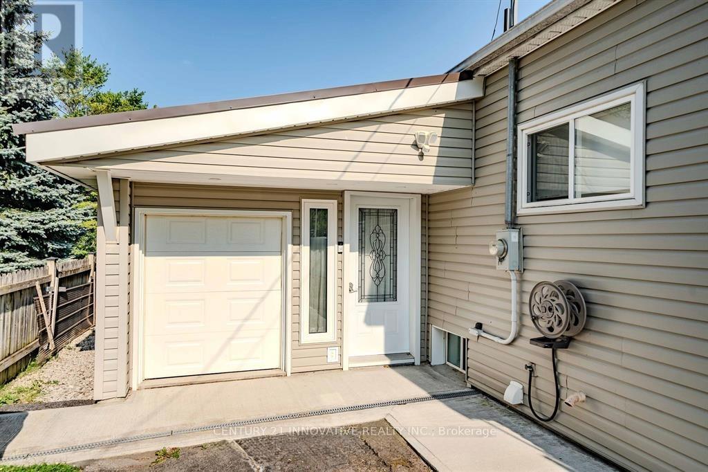 70 St Clair Avenue, Kitchener, Ontario  N2M 3Z4 - Photo 21 - X12458052