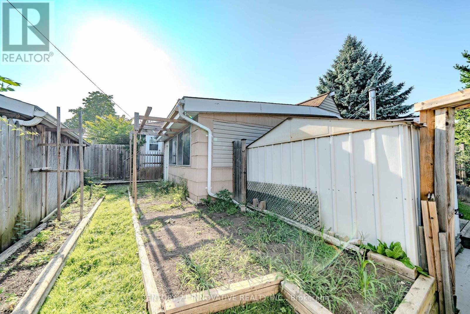70 St Clair Avenue, Kitchener, Ontario  N2M 3Z4 - Photo 41 - X12458052