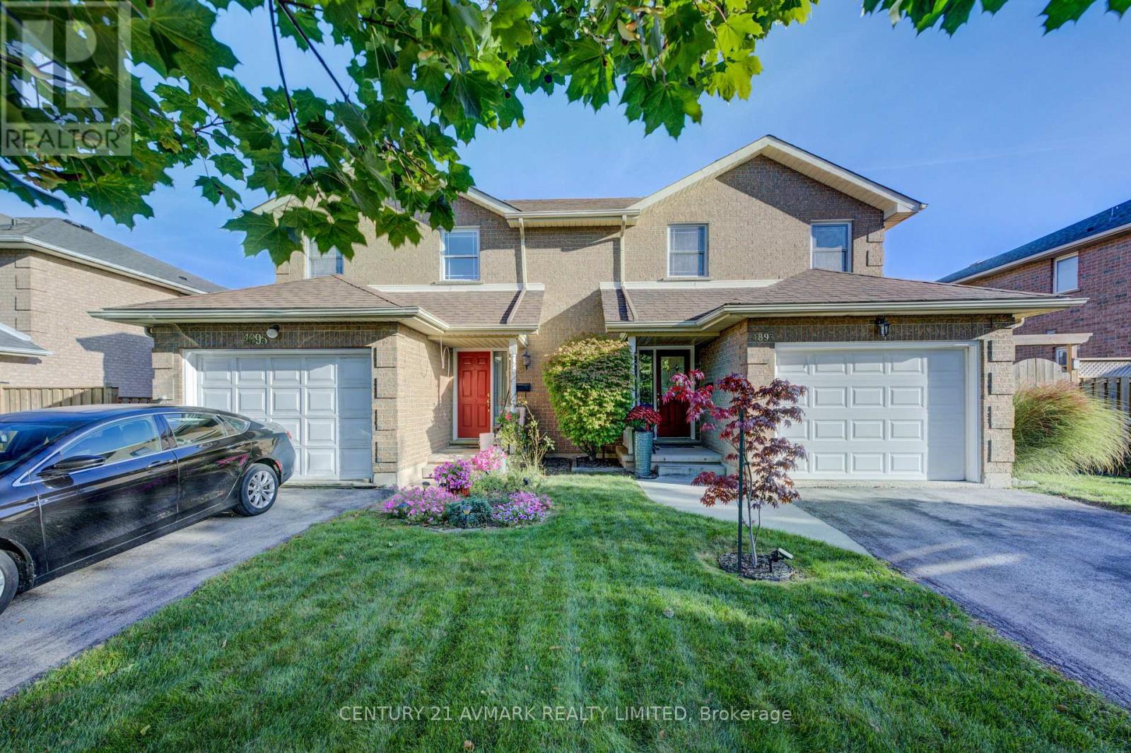 4893 Northgate Crescent, Lincoln, Ontario  L3J 0E6 - Photo 2 - X12458056