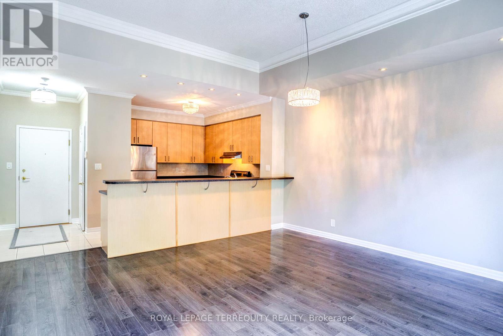101 - 70 Port Street, Mississauga, Ontario  L5G 1E8 - Photo 10 - W12457063