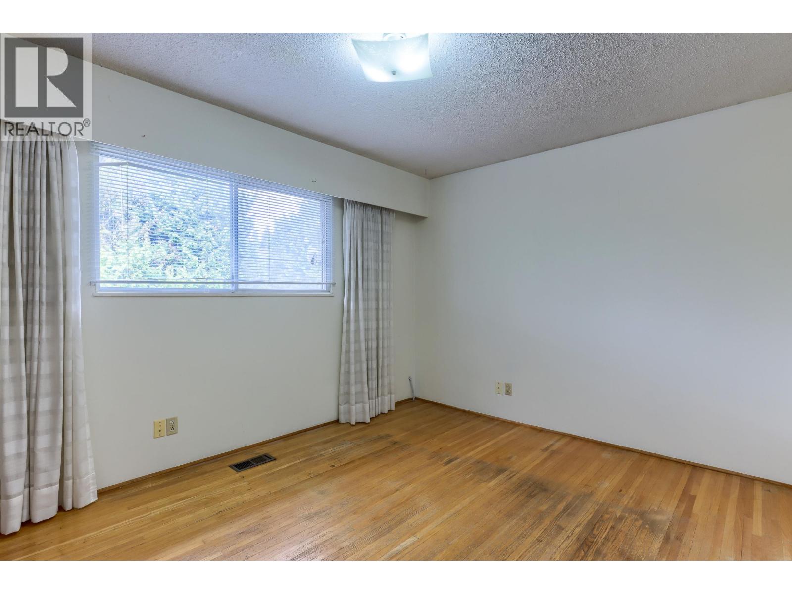 3492 E 49th Avenue, Vancouver, British Columbia  V5S 1M2 - Photo 10 - R3057402