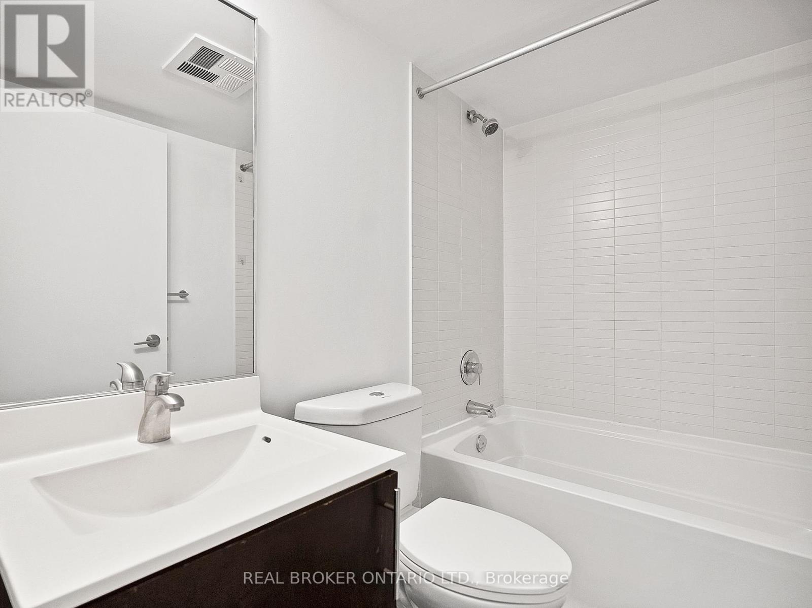 511 - 96 St Patrick Street, Toronto, Ontario  M5T 1V2 - Photo 5 - C12458059