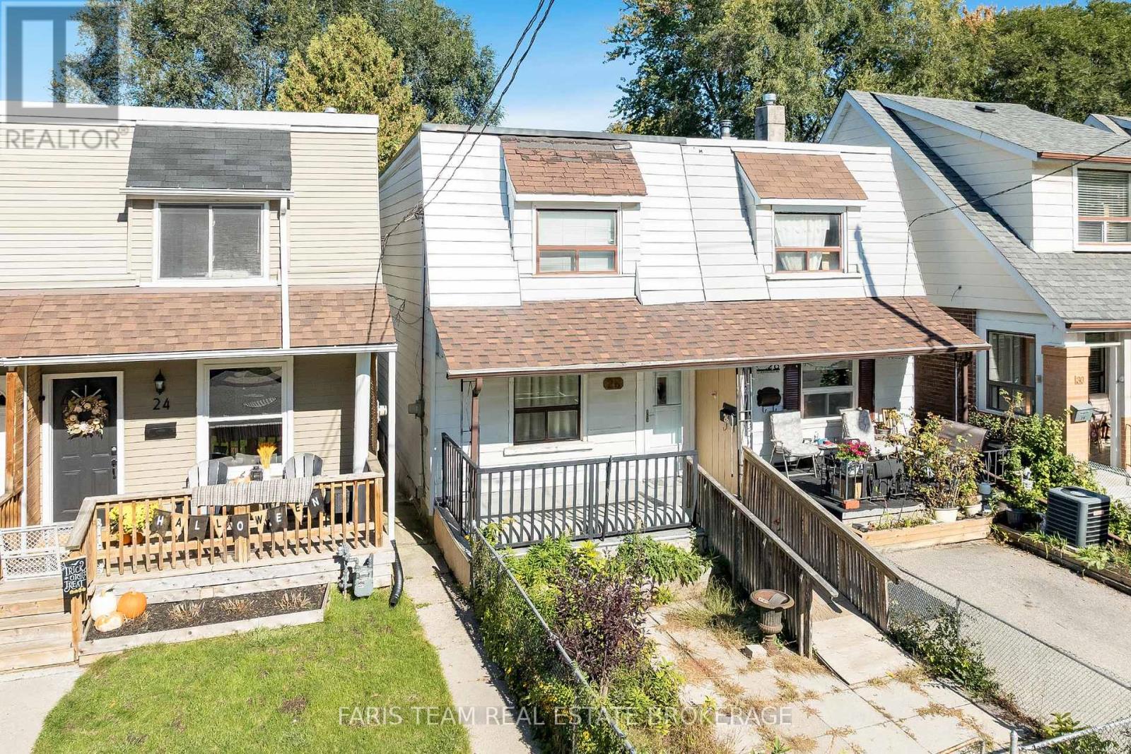 26 QUEENSDALE AVENUE, Toronto, Ontario