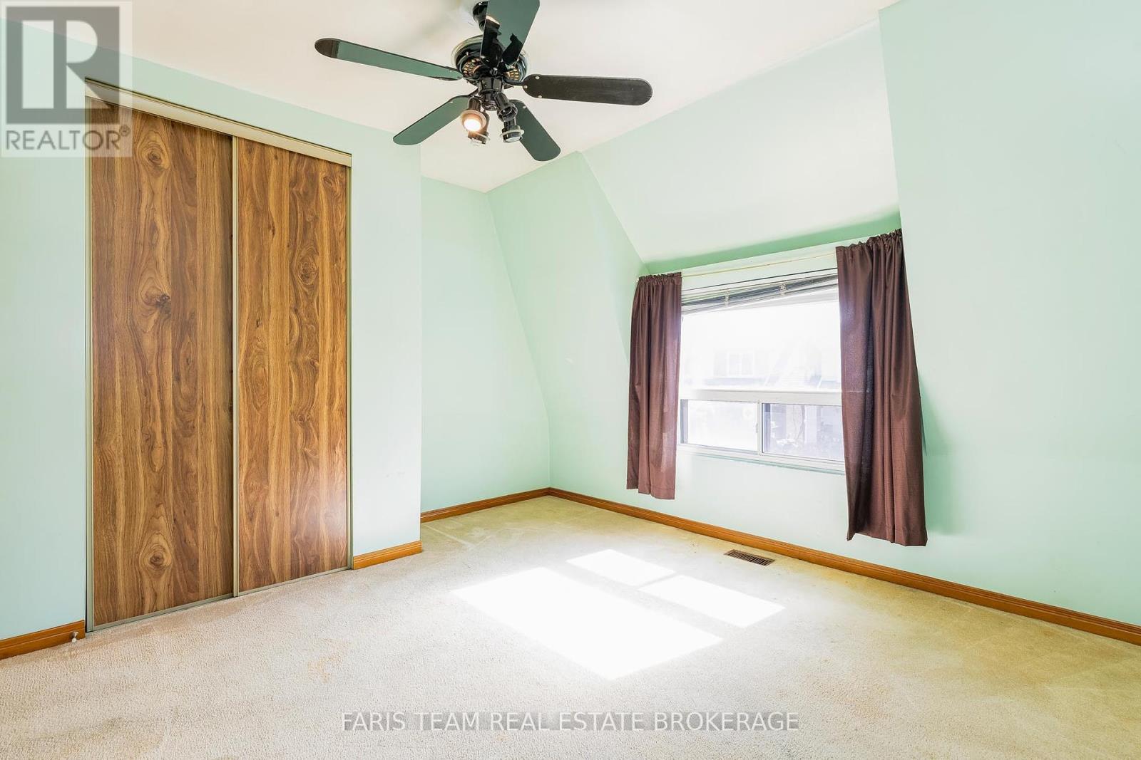 26 Queensdale Avenue, Toronto, Ontario  M4J 1X9 - Photo 13 - E12458067