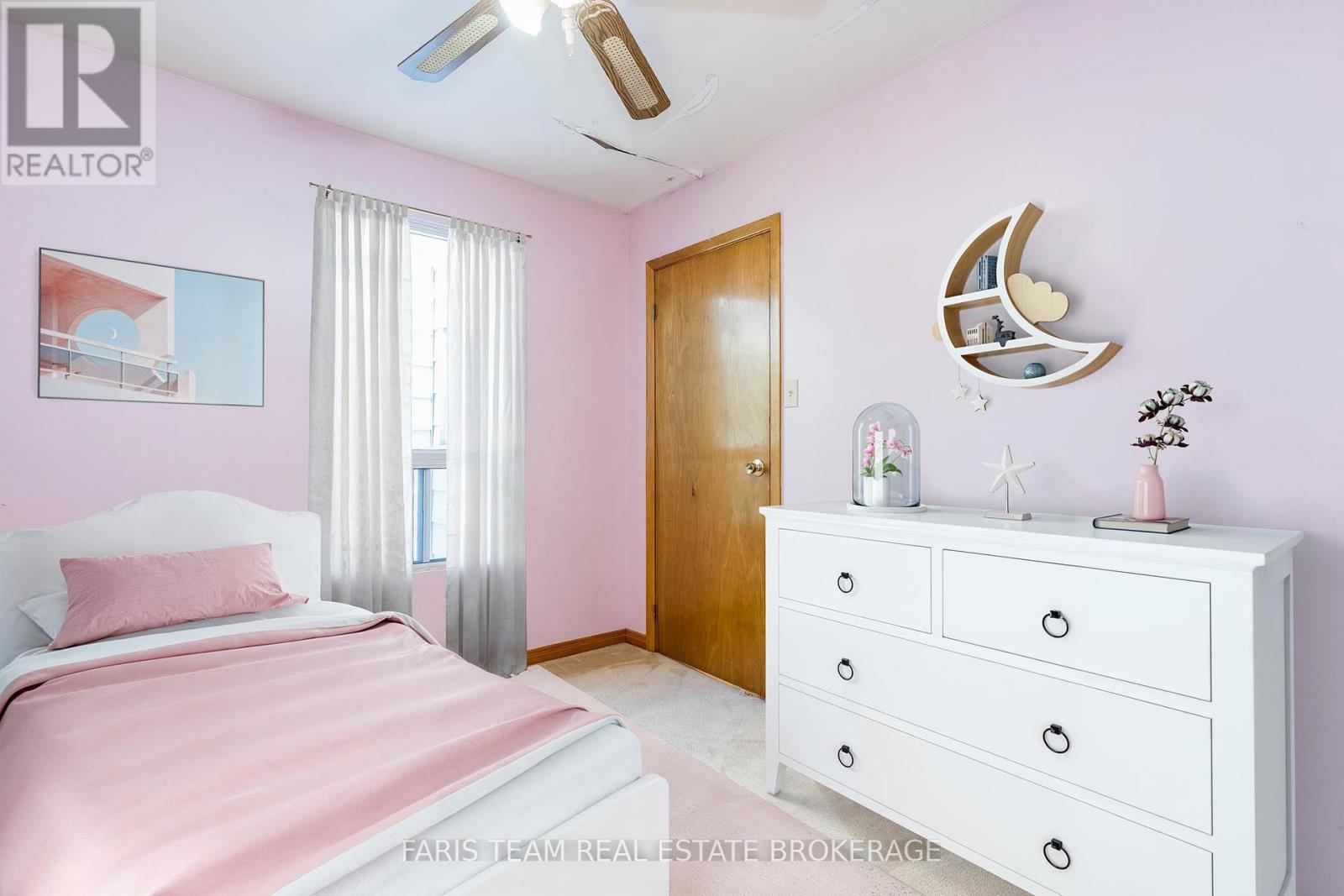 26 Queensdale Avenue, Toronto, Ontario  M4J 1X9 - Photo 15 - E12458067