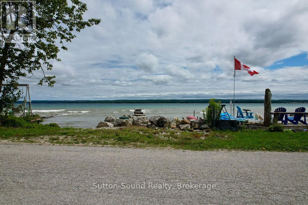 318760 Grey Road 1 Drive, Georgian Bluffs, Ontario  N4K 5N4 - Photo 2 - X12456727