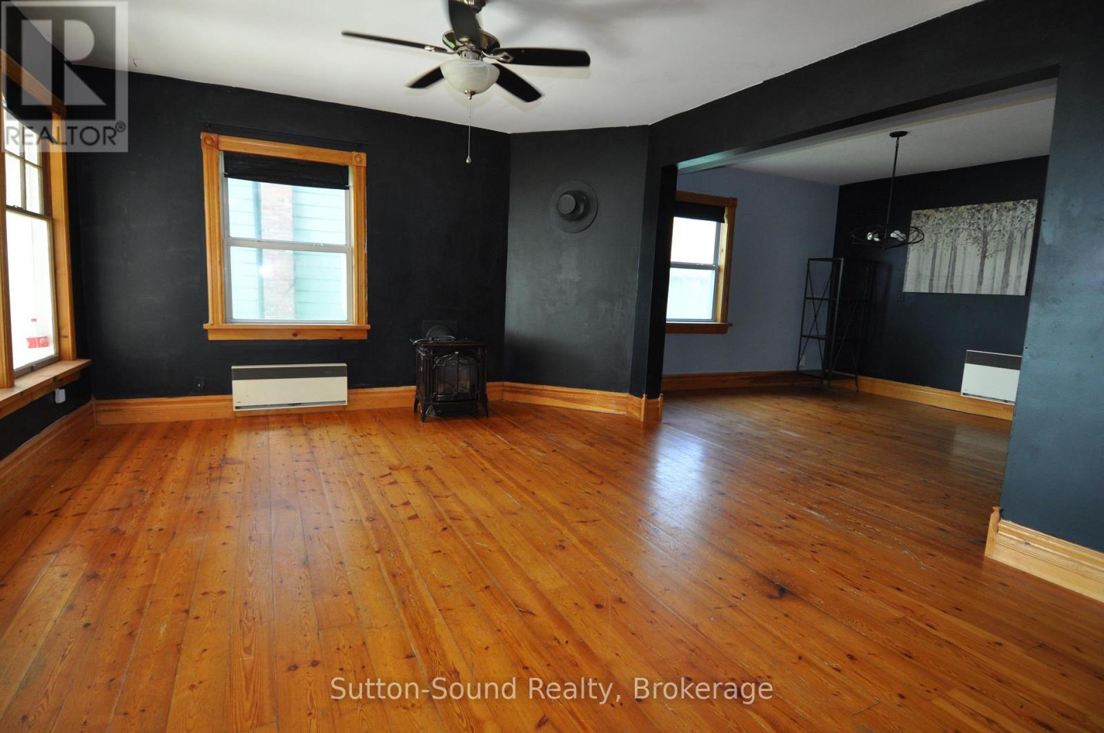 318760 Grey Road 1 Drive, Georgian Bluffs, Ontario  N4K 5N4 - Photo 6 - X12456727