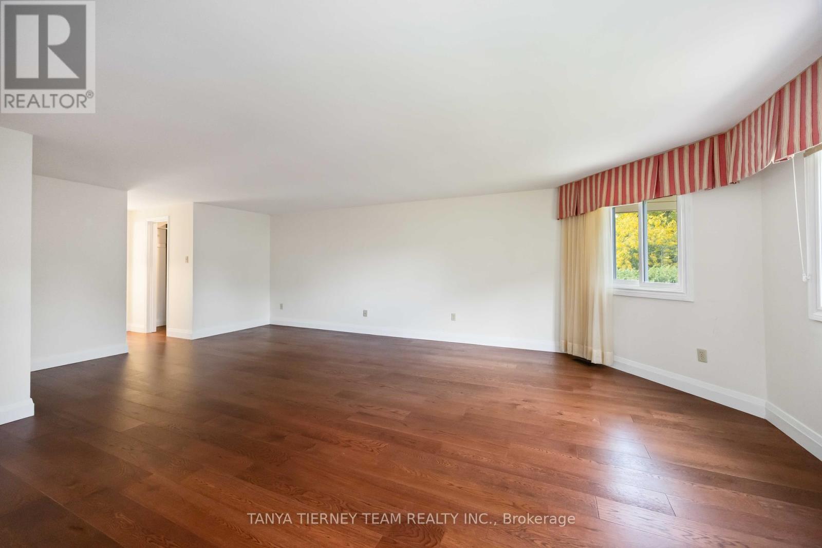 6 Lyndhurst Crescent, Whitby (Williamsburg), Ontario  L1R 1E4 - Photo 26 - E12457293