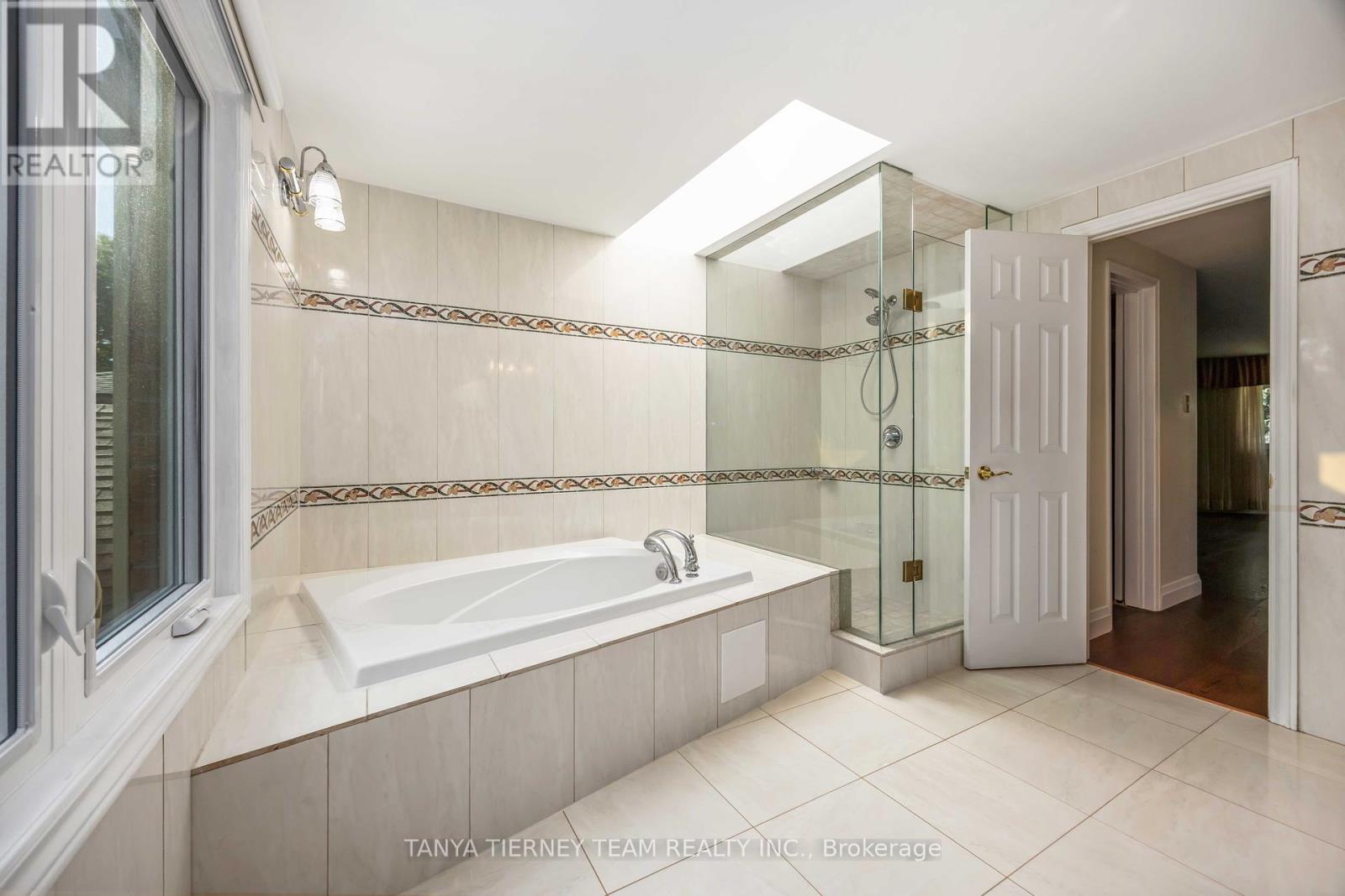 6 Lyndhurst Crescent, Whitby (Williamsburg), Ontario  L1R 1E4 - Photo 32 - E12457293