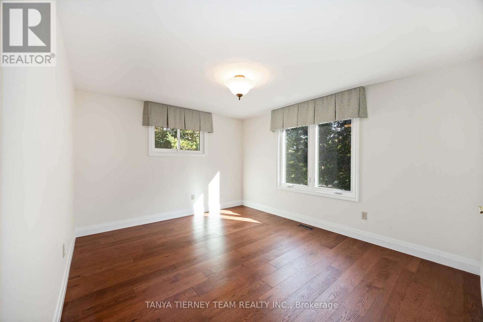 6 Lyndhurst Crescent, Whitby (Williamsburg), Ontario  L1R 1E4 - Photo 37 - E12457293