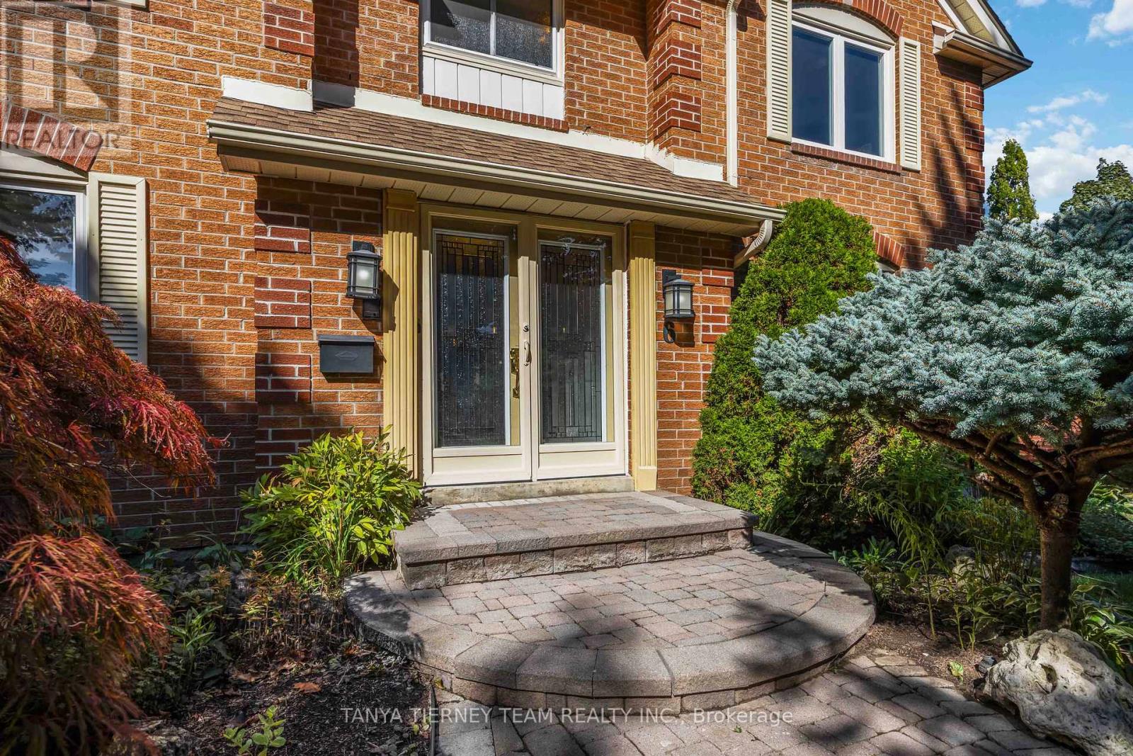 6 Lyndhurst Crescent, Whitby (Williamsburg), Ontario  L1R 1E4 - Photo 4 - E12457293