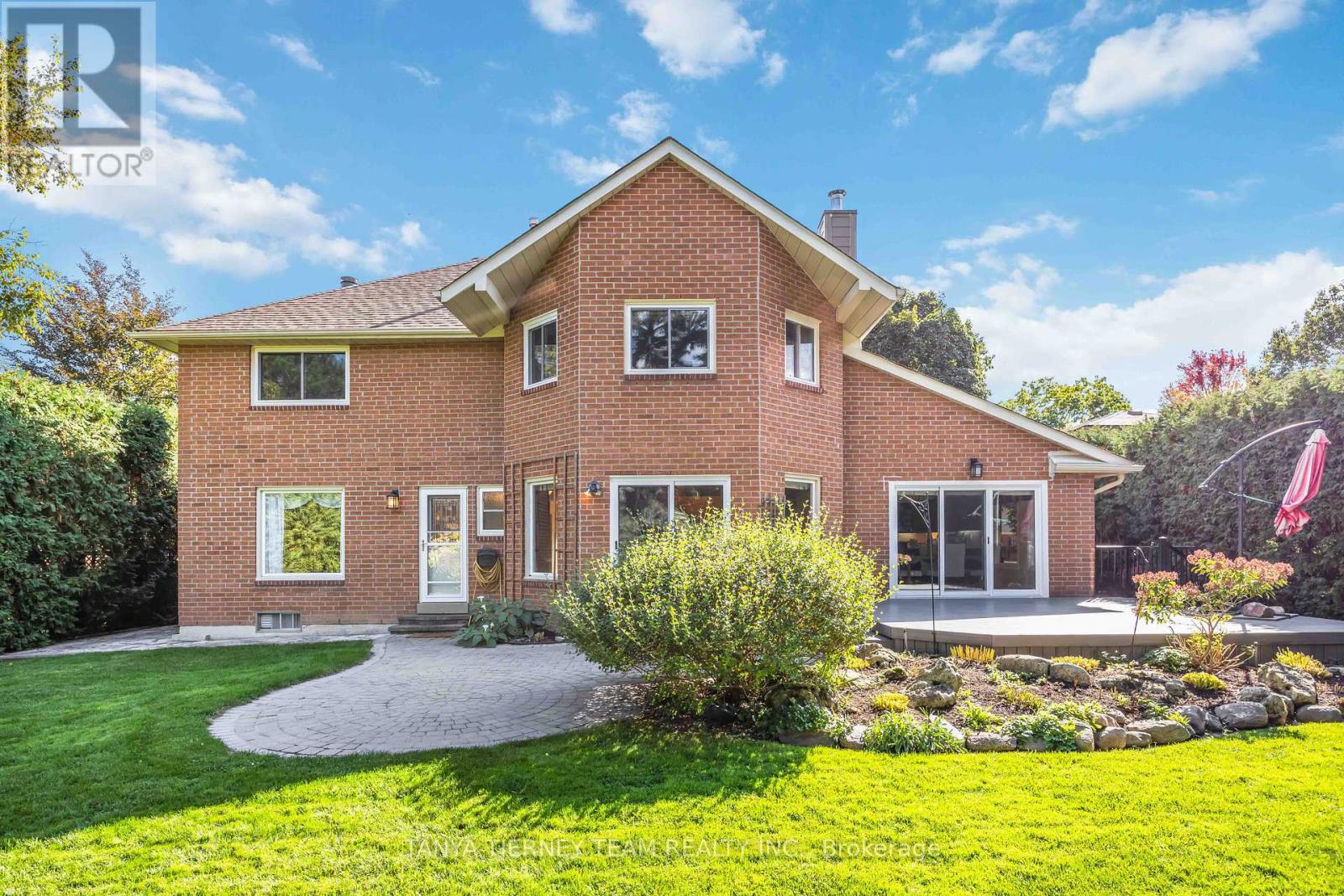 6 Lyndhurst Crescent, Whitby (Williamsburg), Ontario  L1R 1E4 - Photo 48 - E12457293