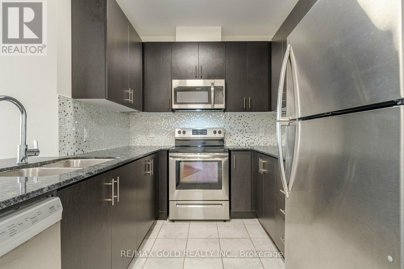 209 - 39 New Delhi Drive, Markham, Ontario  L3S 0E1 - Photo 10 - N12458055