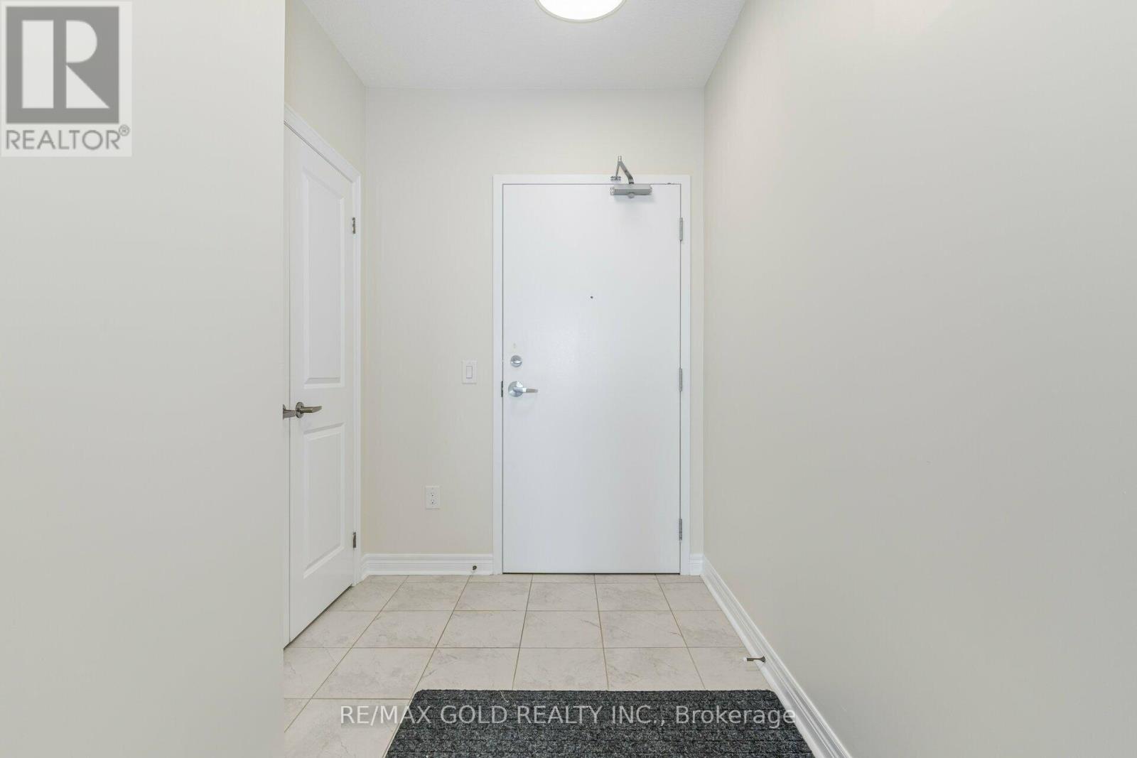 209 - 39 New Delhi Drive, Markham, Ontario  L3S 0E1 - Photo 7 - N12458055
