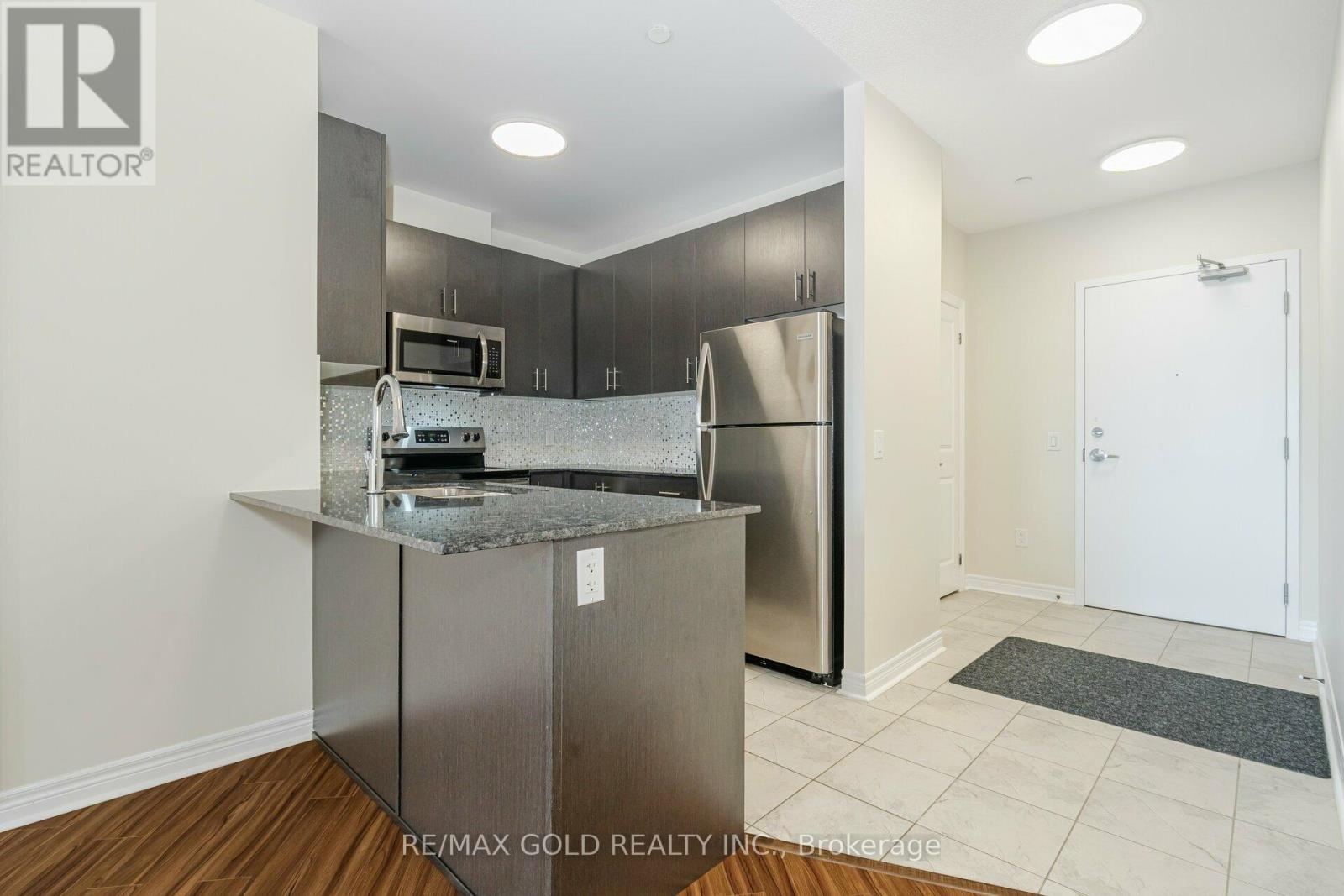 209 - 39 New Delhi Drive, Markham, Ontario  L3S 0E1 - Photo 9 - N12458055