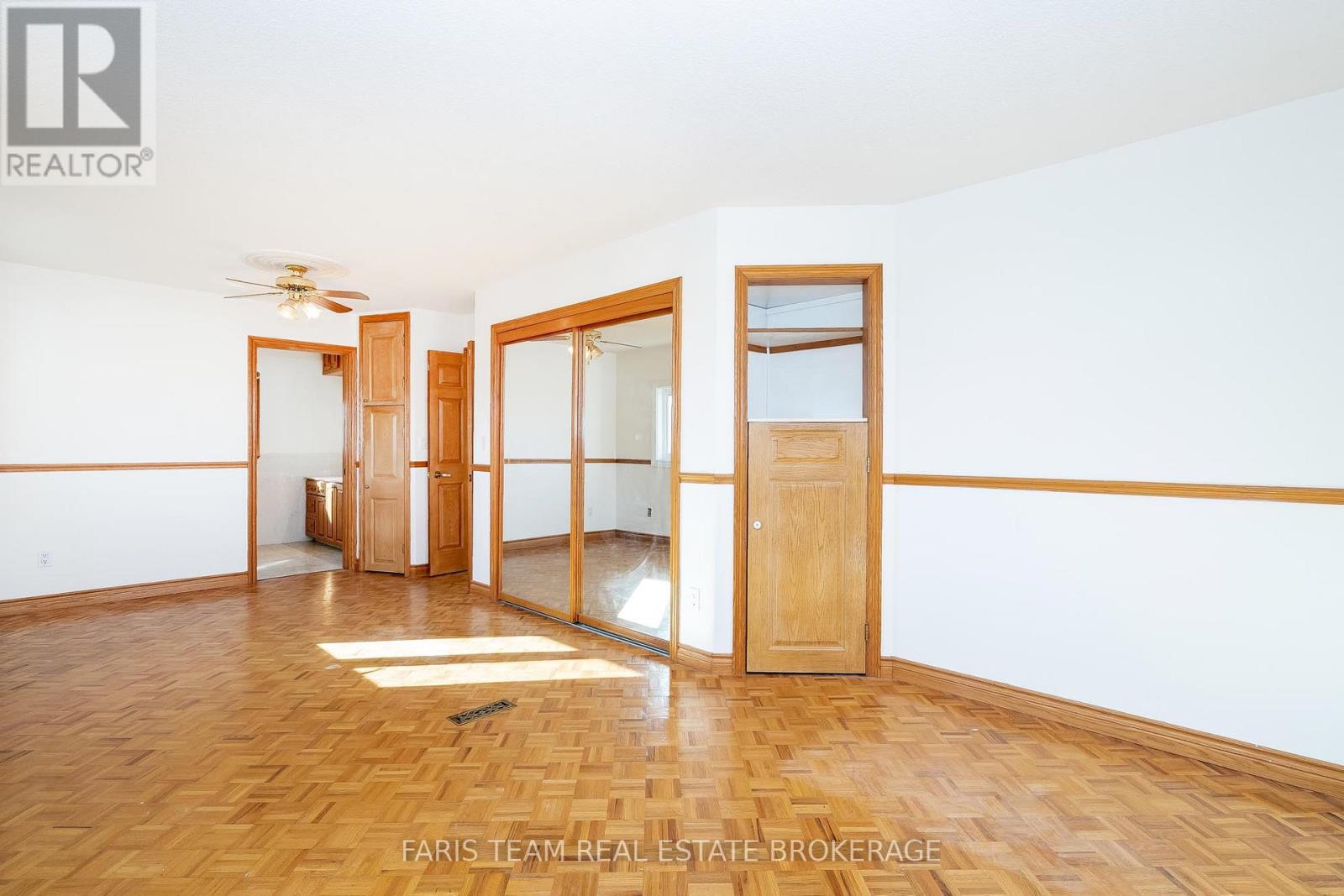 31 Napier Street, Barrie, Ontario  L4M 1W1 - Photo 26 - S12458057