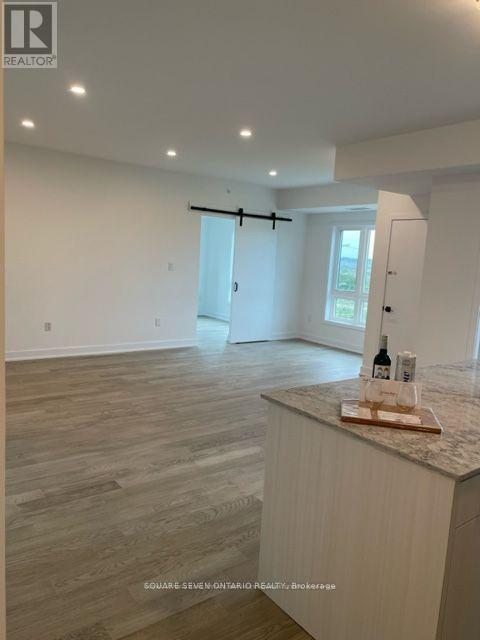 414 - 1 Chef Lane, Barrie, Ontario  L9J 0T1 - Photo 4 - S12458061