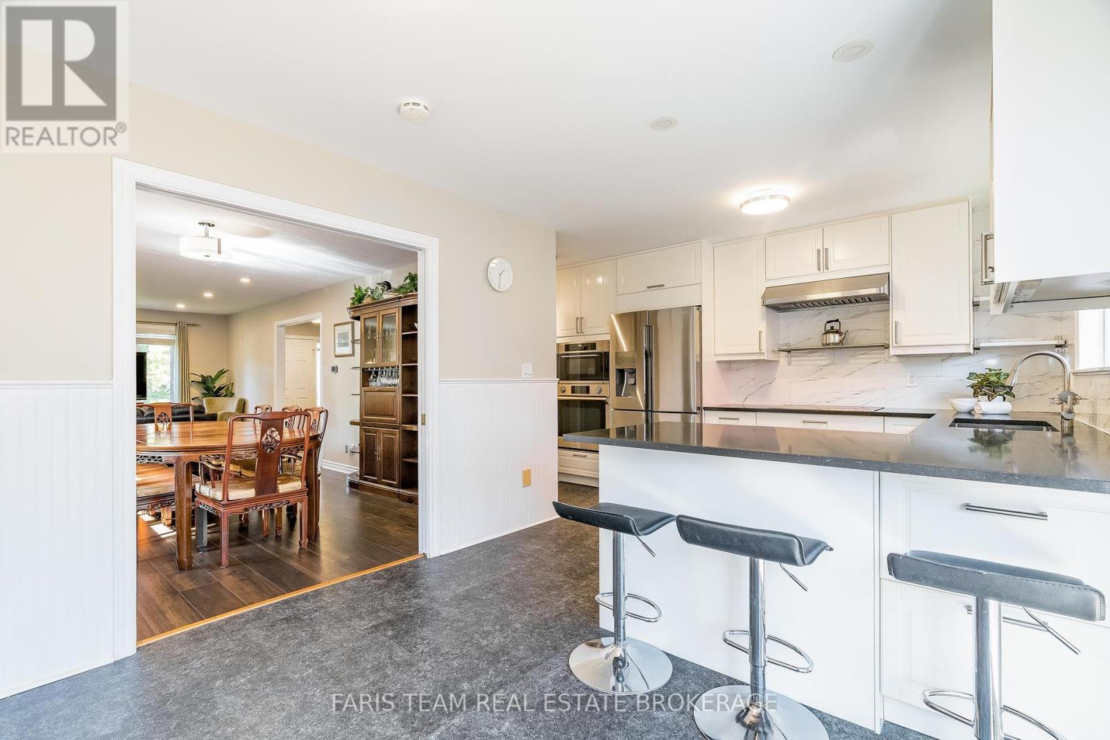 325 Brewery Lane, Orillia, Ontario  L3V 7H5 - Photo 10 - S12458065
