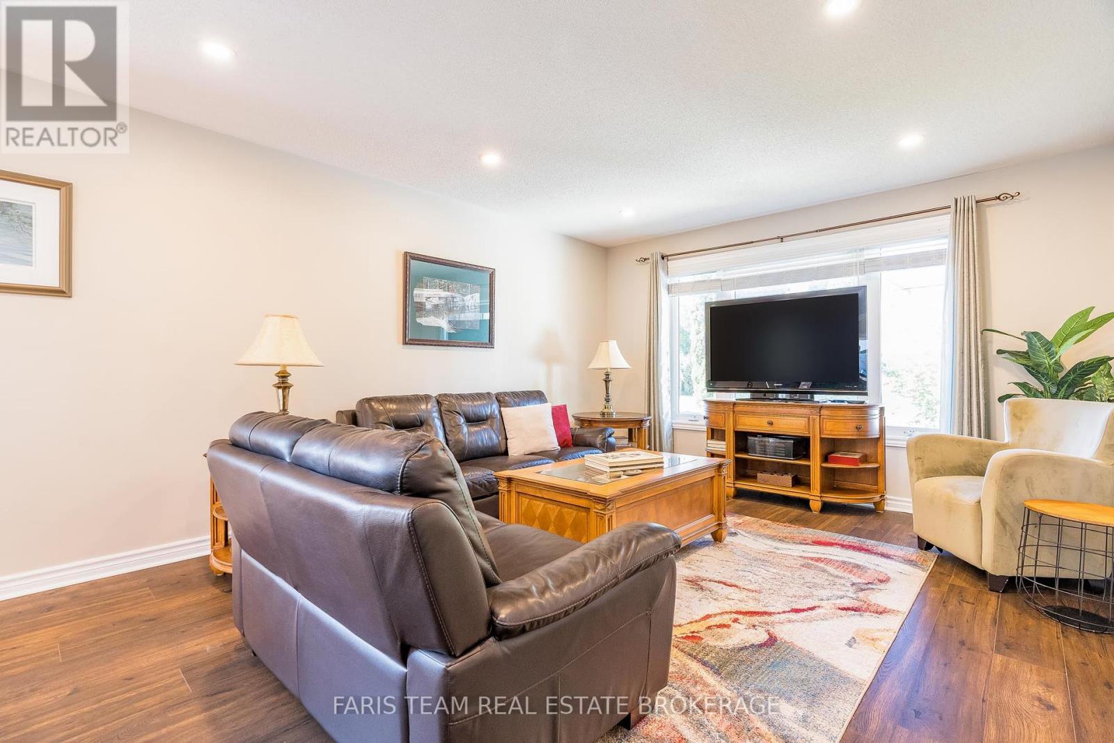 325 Brewery Lane, Orillia, Ontario  L3V 7H5 - Photo 13 - S12458065
