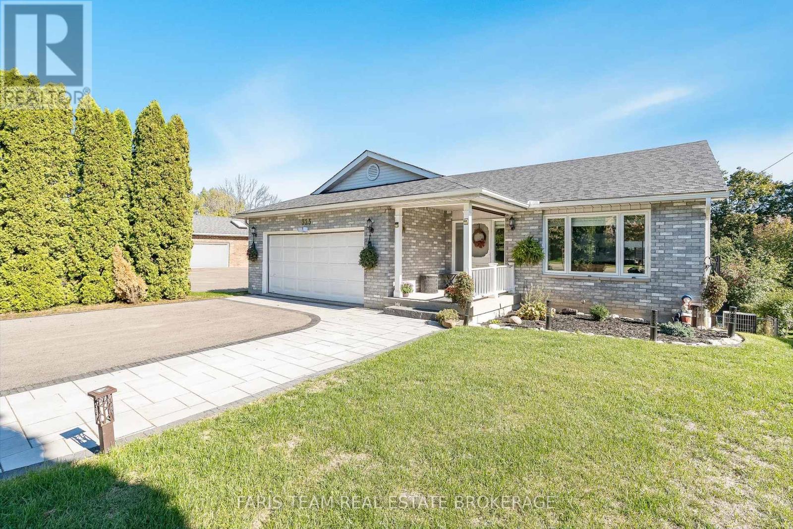 325 Brewery Lane, Orillia, Ontario  L3V 7H5 - Photo 3 - S12458065