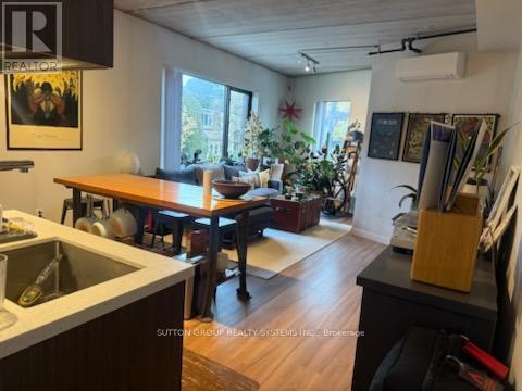 7 - 2945 Dundas Street W, Toronto, Ontario  M6P 1Z2 - Photo 4 - W12458062