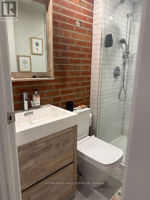 7 - 2945 Dundas Street W, Toronto, Ontario  M6P 1Z2 - Photo 7 - W12458062