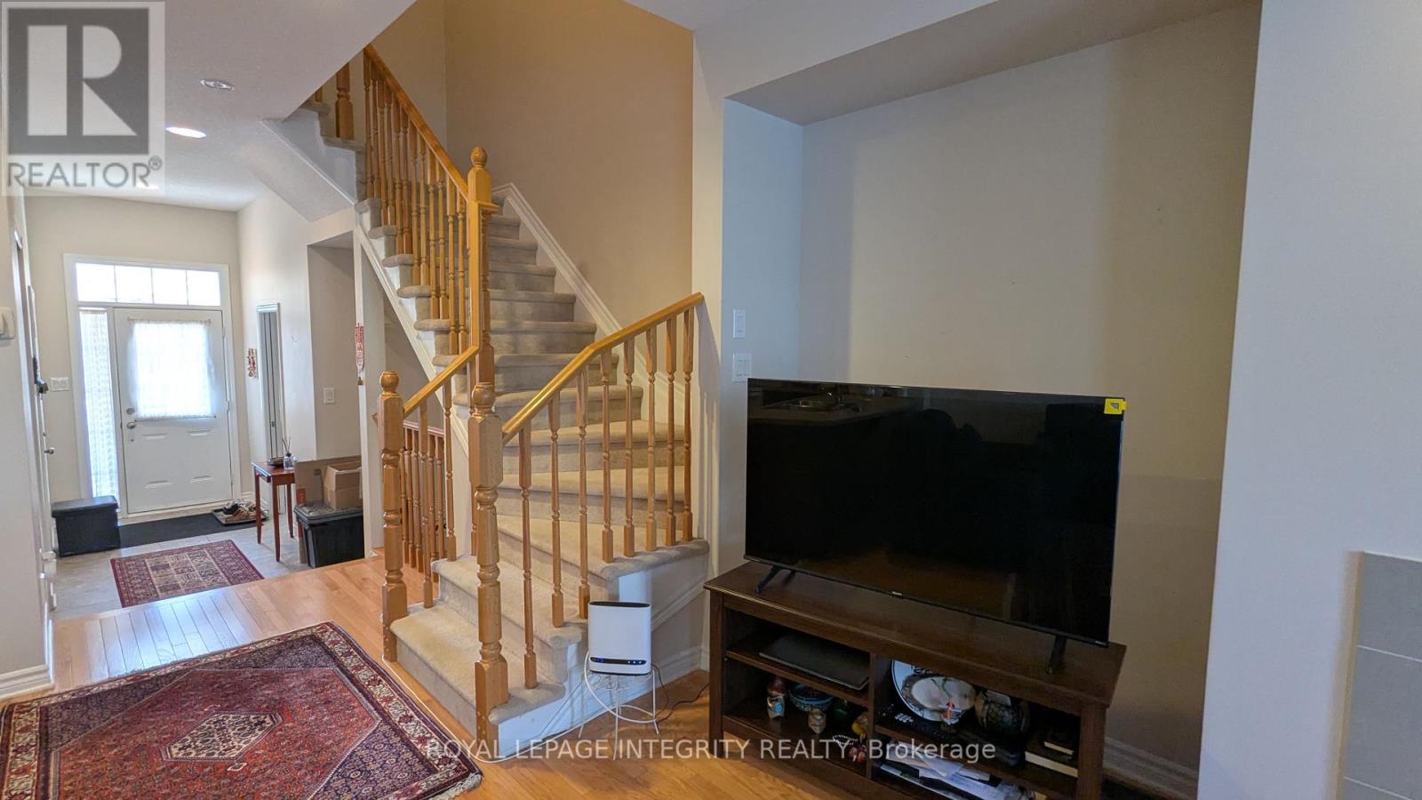 215 Badgeley Avenue, Ottawa, Ontario  K2T 0A4 - Photo 10 - X12458072