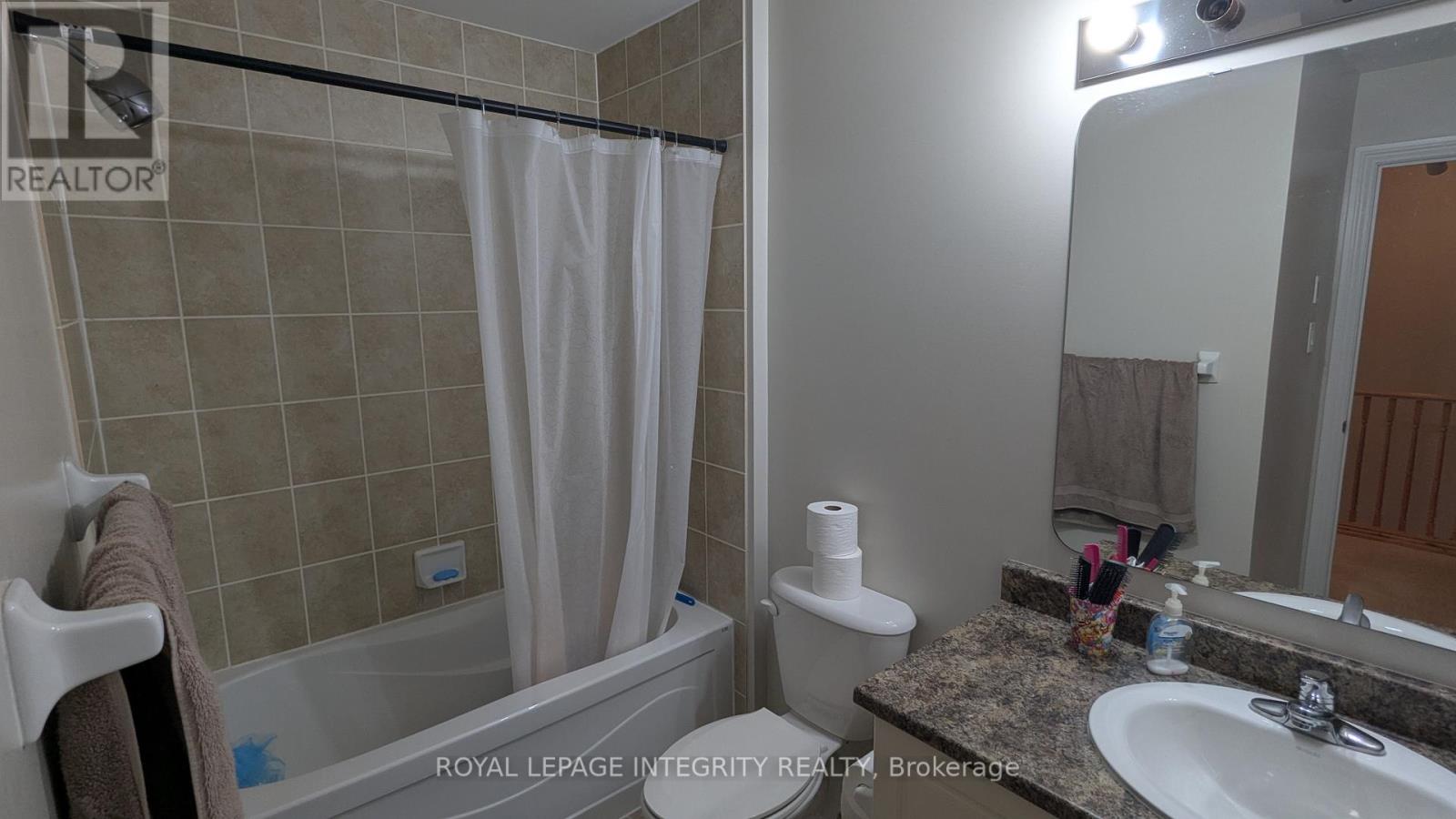 215 Badgeley Avenue, Ottawa, Ontario  K2T 0A4 - Photo 12 - X12458072