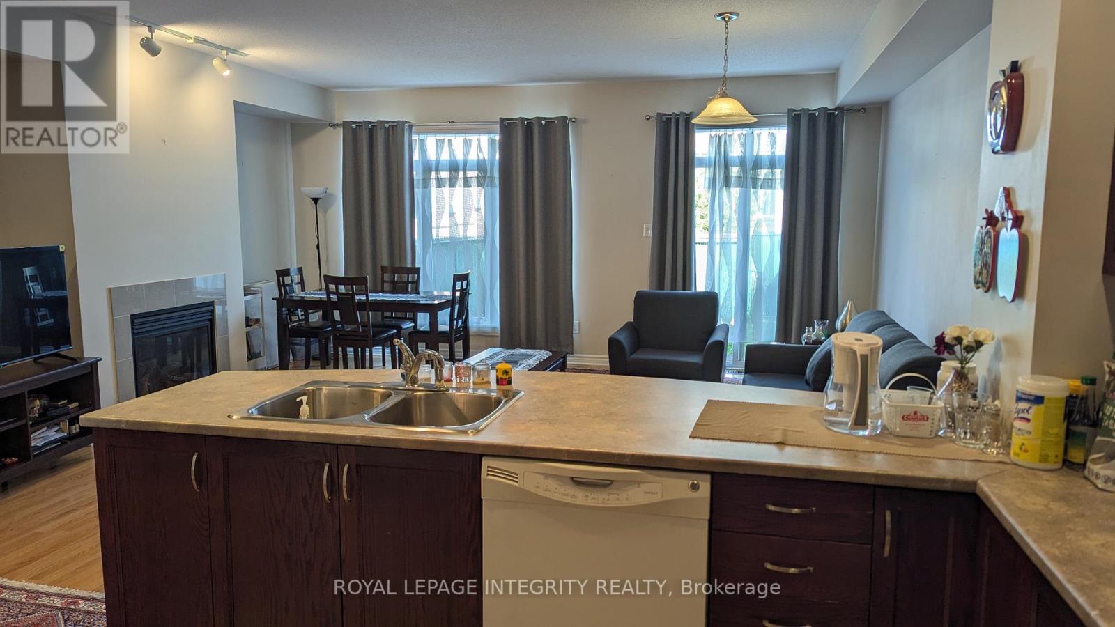 215 Badgeley Avenue, Ottawa, Ontario  K2T 0A4 - Photo 8 - X12458072