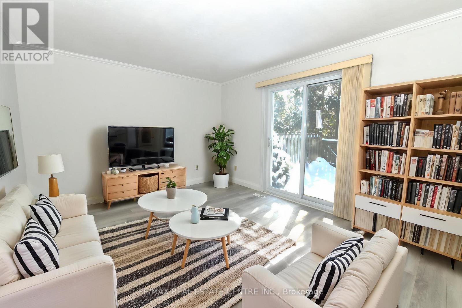111 - 1247 Huron Street, London East, Ontario  N5Y 4X7 - Photo 2 - X12458071