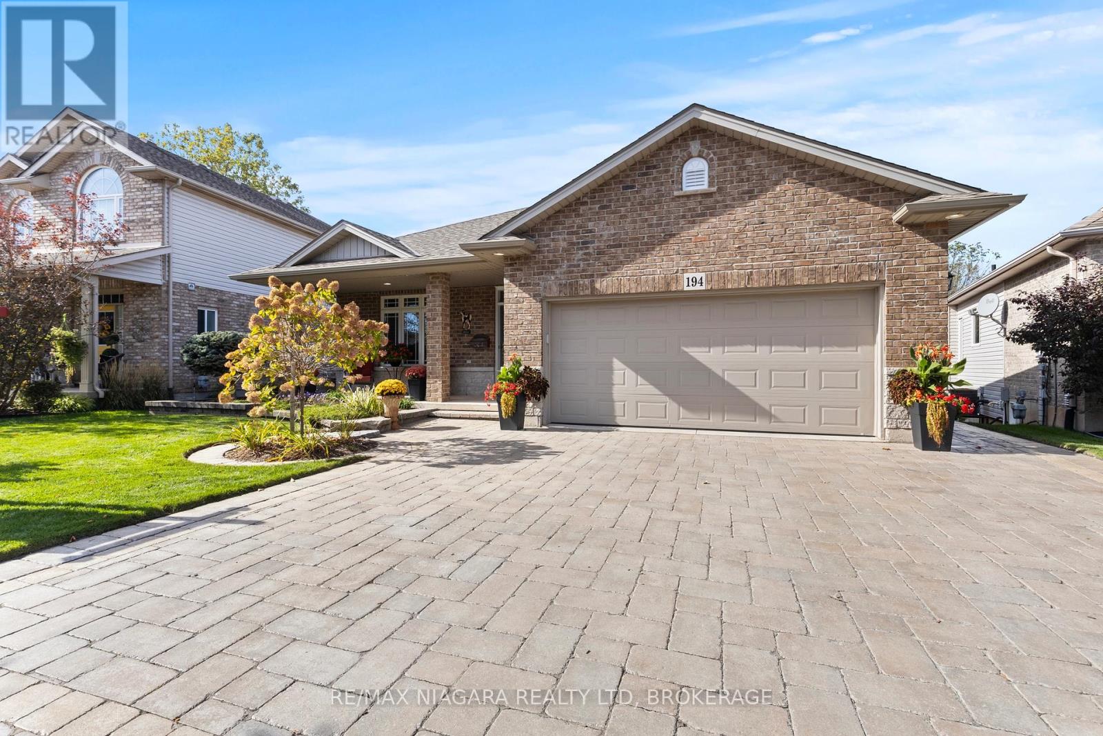 194 Hillsdale Road, Welland, Ontario  L3C 7M4 - Photo 1 - X12458081