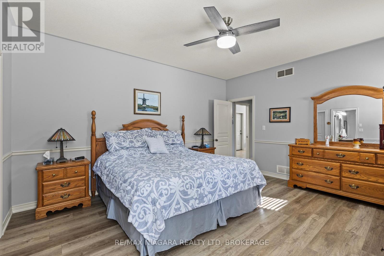194 Hillsdale Road, Welland, Ontario  L3C 7M4 - Photo 22 - X12458081