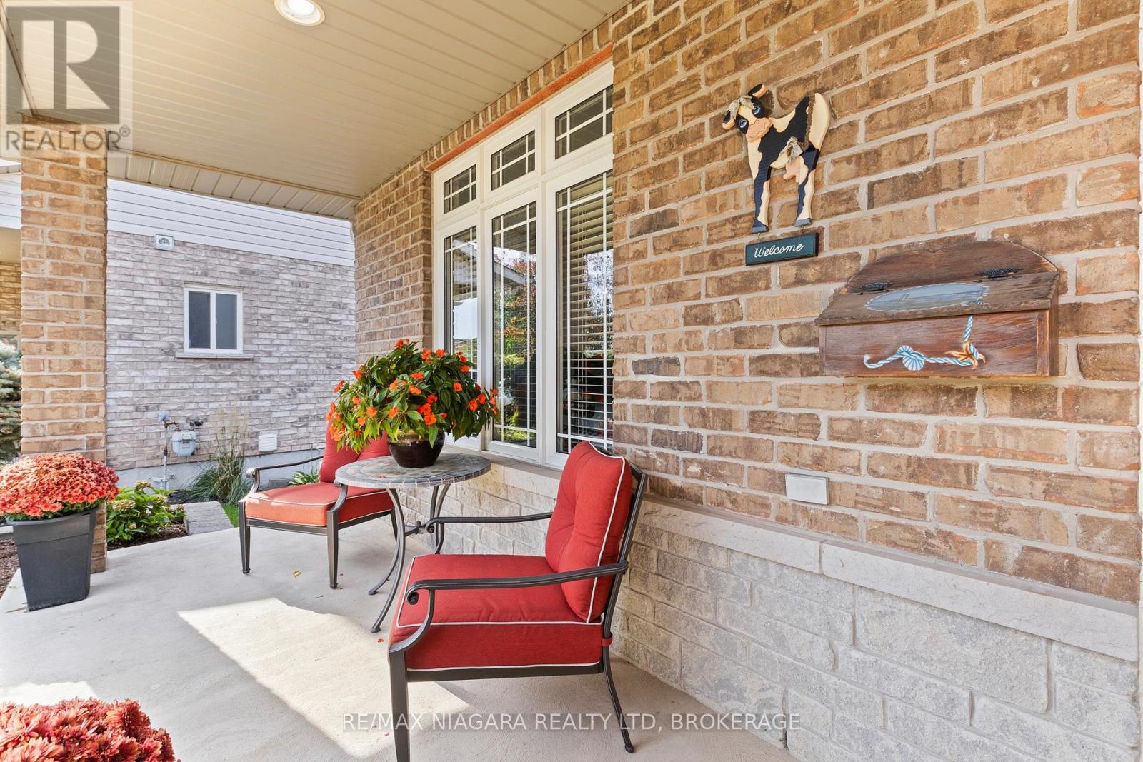 194 Hillsdale Road, Welland, Ontario  L3C 7M4 - Photo 6 - X12458081