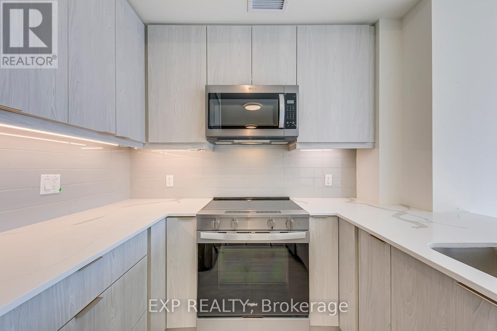 2001 - 15 Watergarden Drive, Mississauga, Ontario  L5R 0H4 - Photo 11 - W12455568